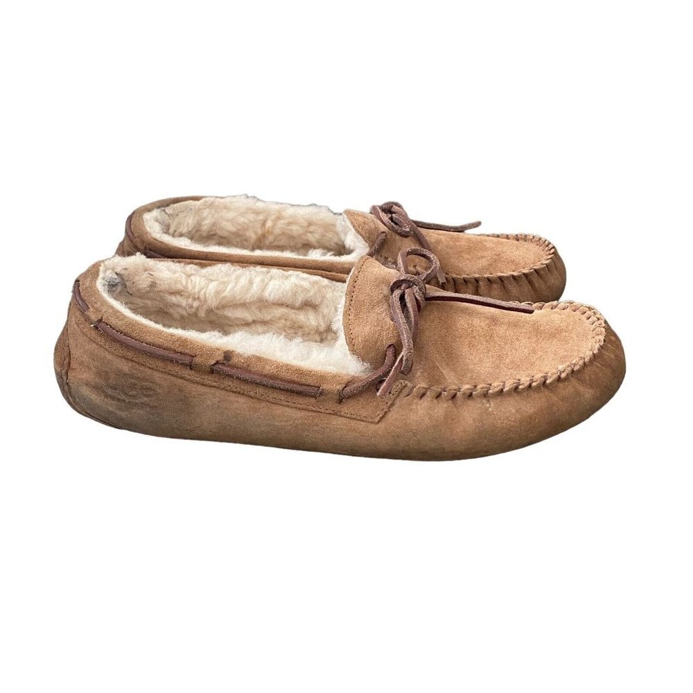 UGG Australia Women's Dakota Slippers Shoes Moccasin Chestnut Brown US Size 9